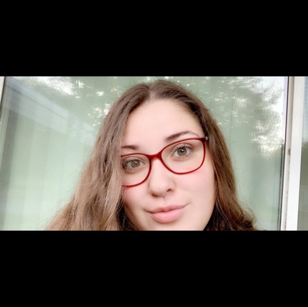 Meet your Posher, Abbi